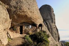 climbers refuge in montserrat wwwmontserratmagiccom.jpg